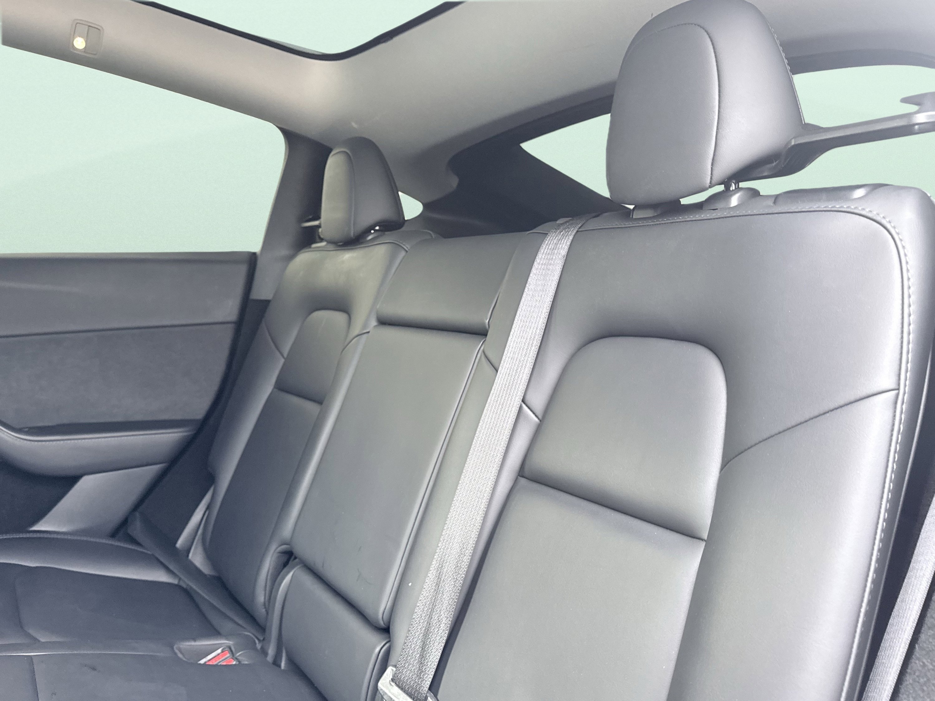 Used 2023 Tesla Model Y Performance image 33