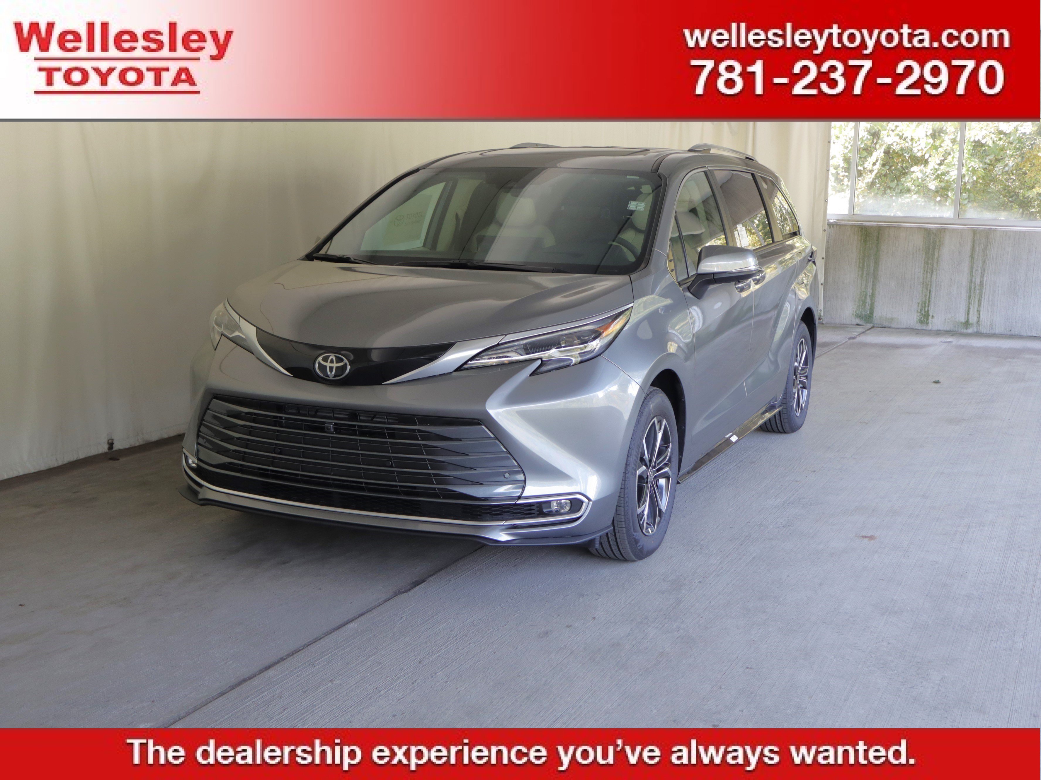 New 2026 Toyota Sienna Platinum