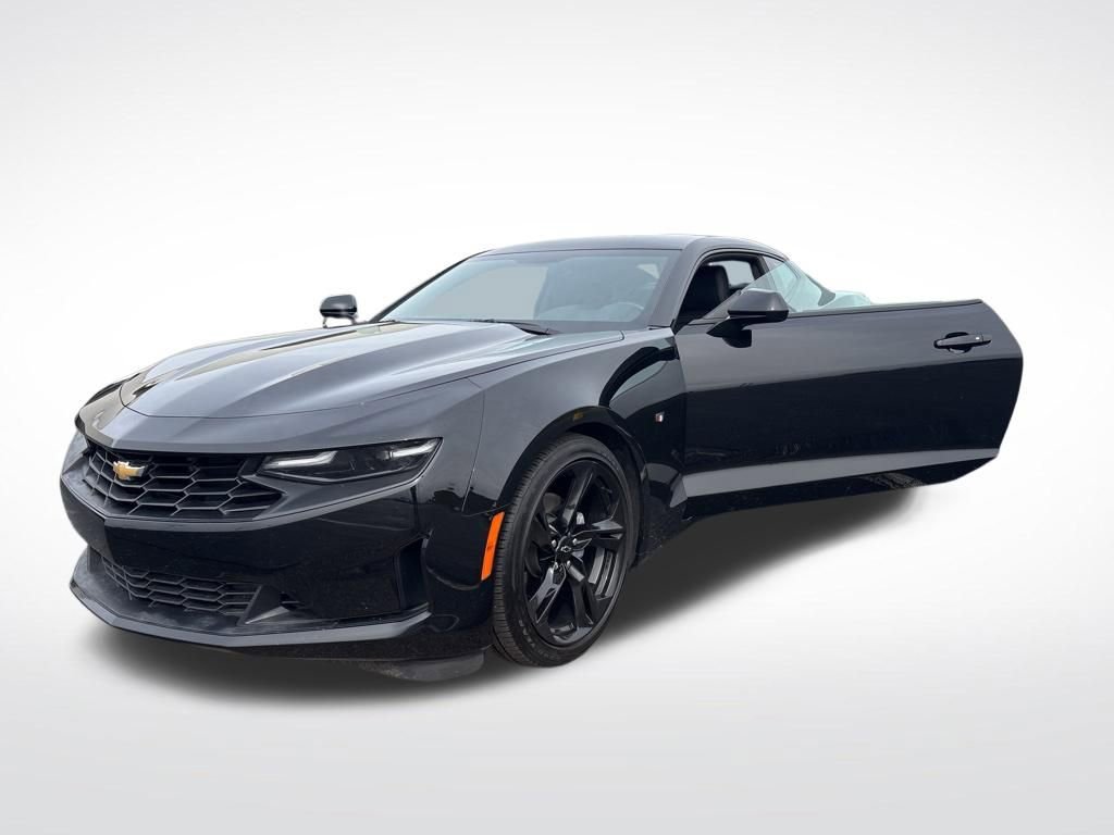 Used 2023 Chevrolet Camaro LT w/ Technology Package image 14