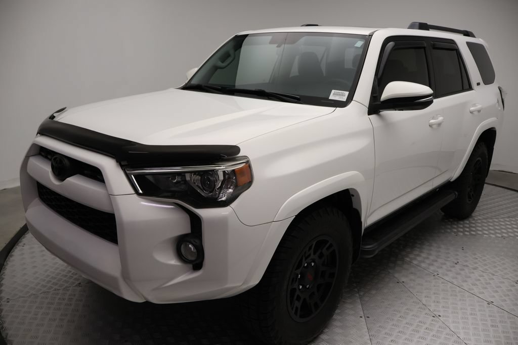 Used 2019 Toyota 4Runner SR5 Premium RWD image 2