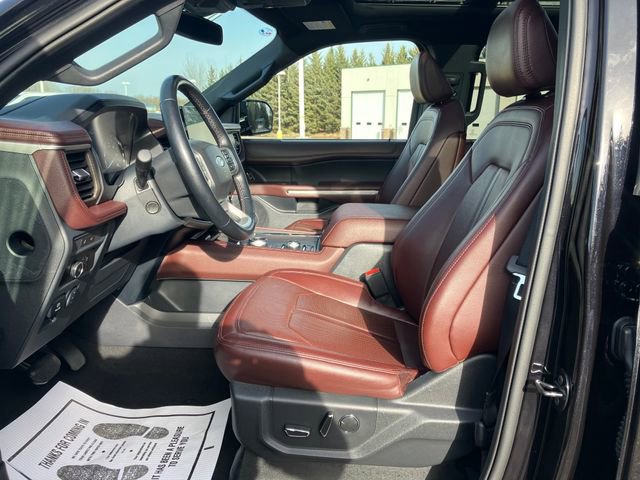 Used 2024 Ford Expedition Limited image 19