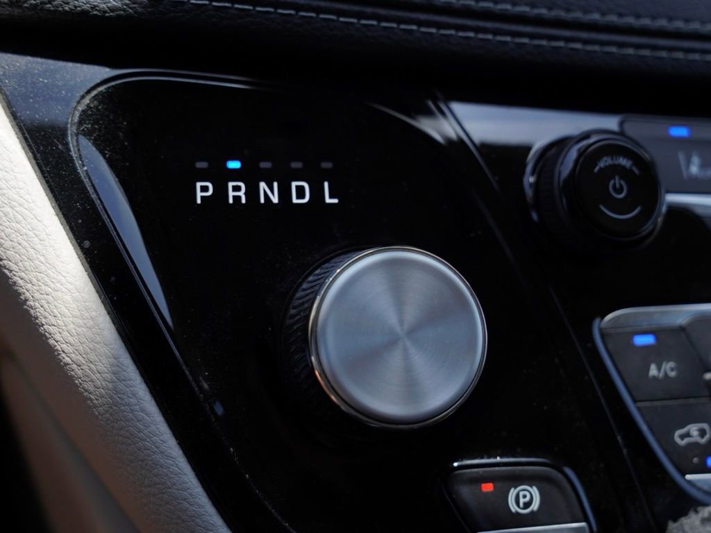 Used 2023 Chrysler Pacifica Limited image 18