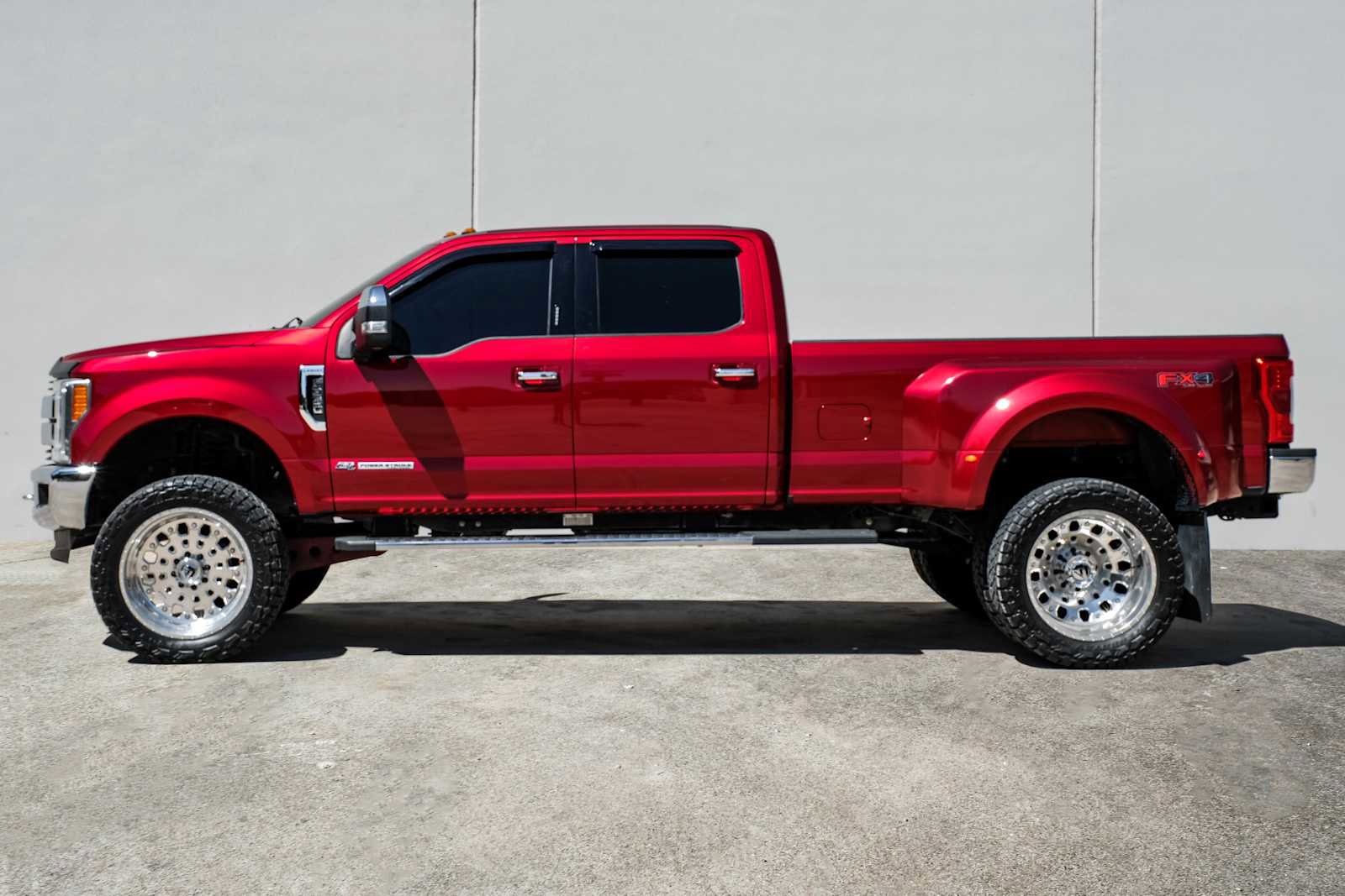 Used 2018 Ford F350 Lariat w/ Lariat Ultimate Package image 11