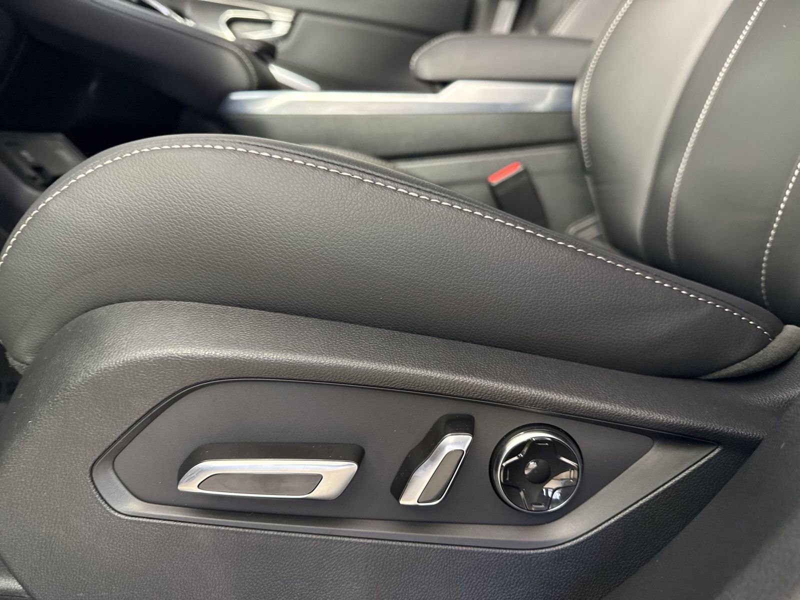 New 2026 Acura RDX SH-AWD image 21