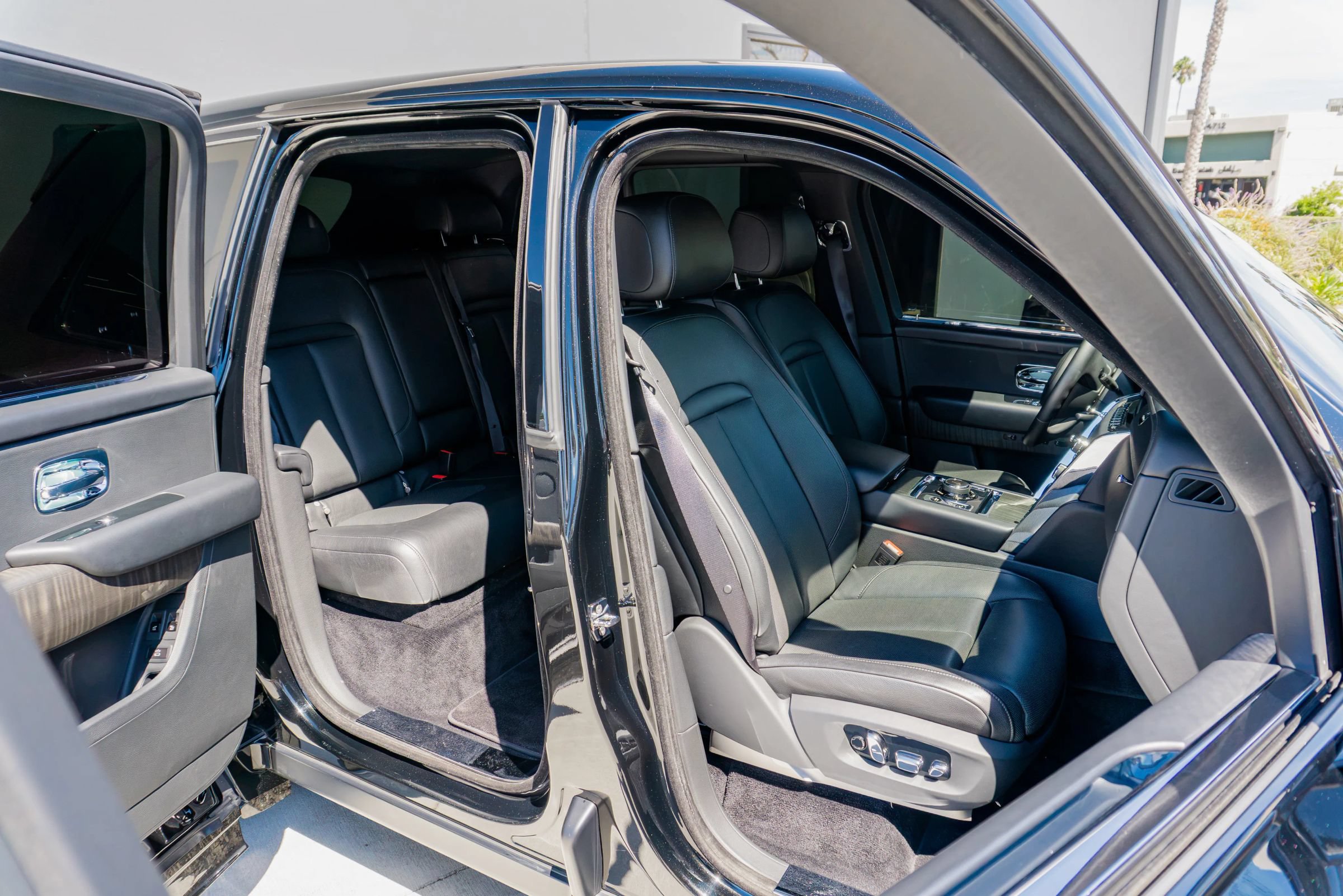 Used 2019 Rolls-Royce Cullinan AWD/4WD image 58