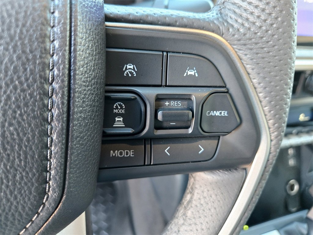 Used 2025 Toyota Tacoma Limited image 16