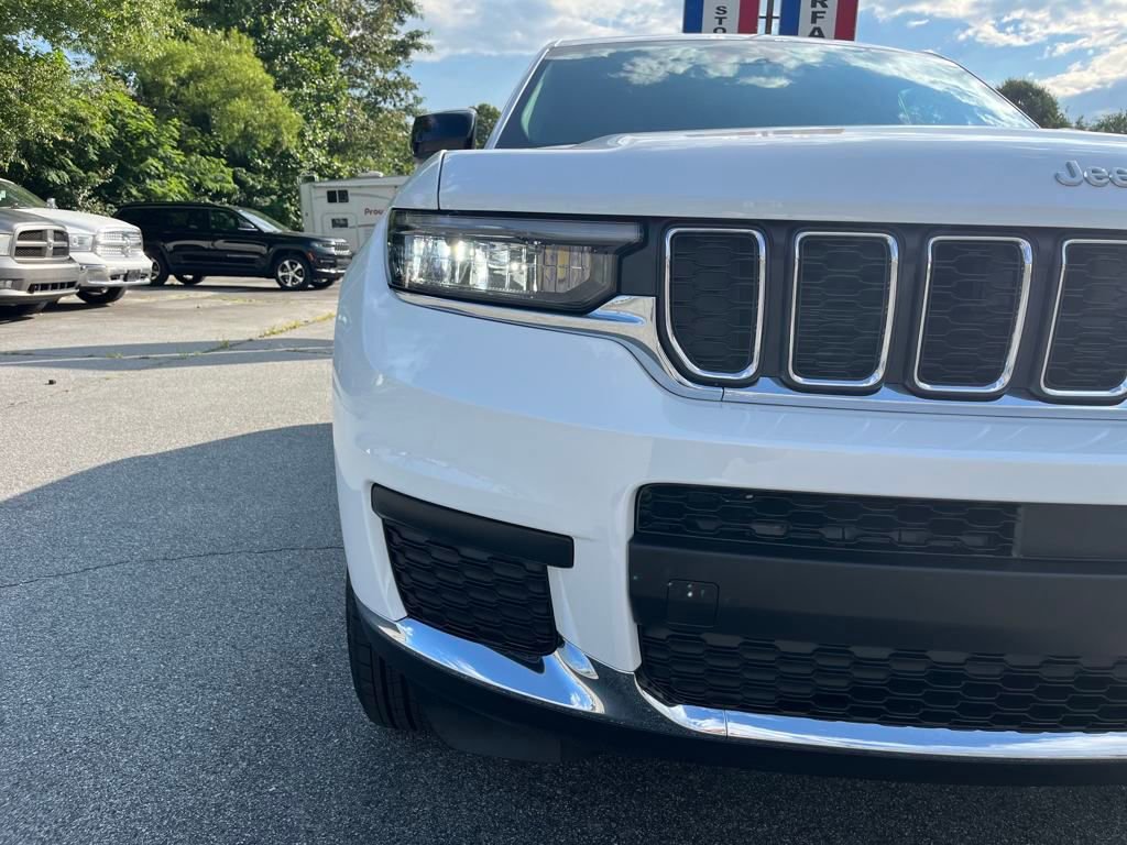 New 2025 Jeep Grand Cherokee L Laredo w/ Luxury Tech Group I image 41