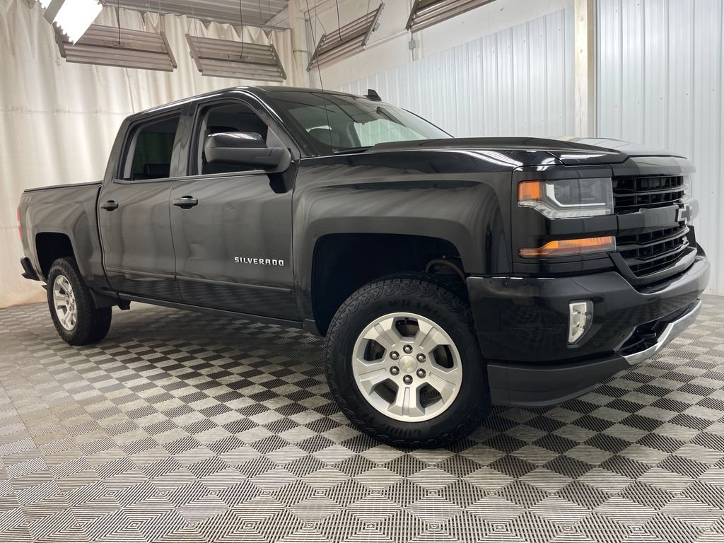 Used 2018 Chevrolet Silverado 1500 LT w/ All Star Edition AWD/4WD image 44