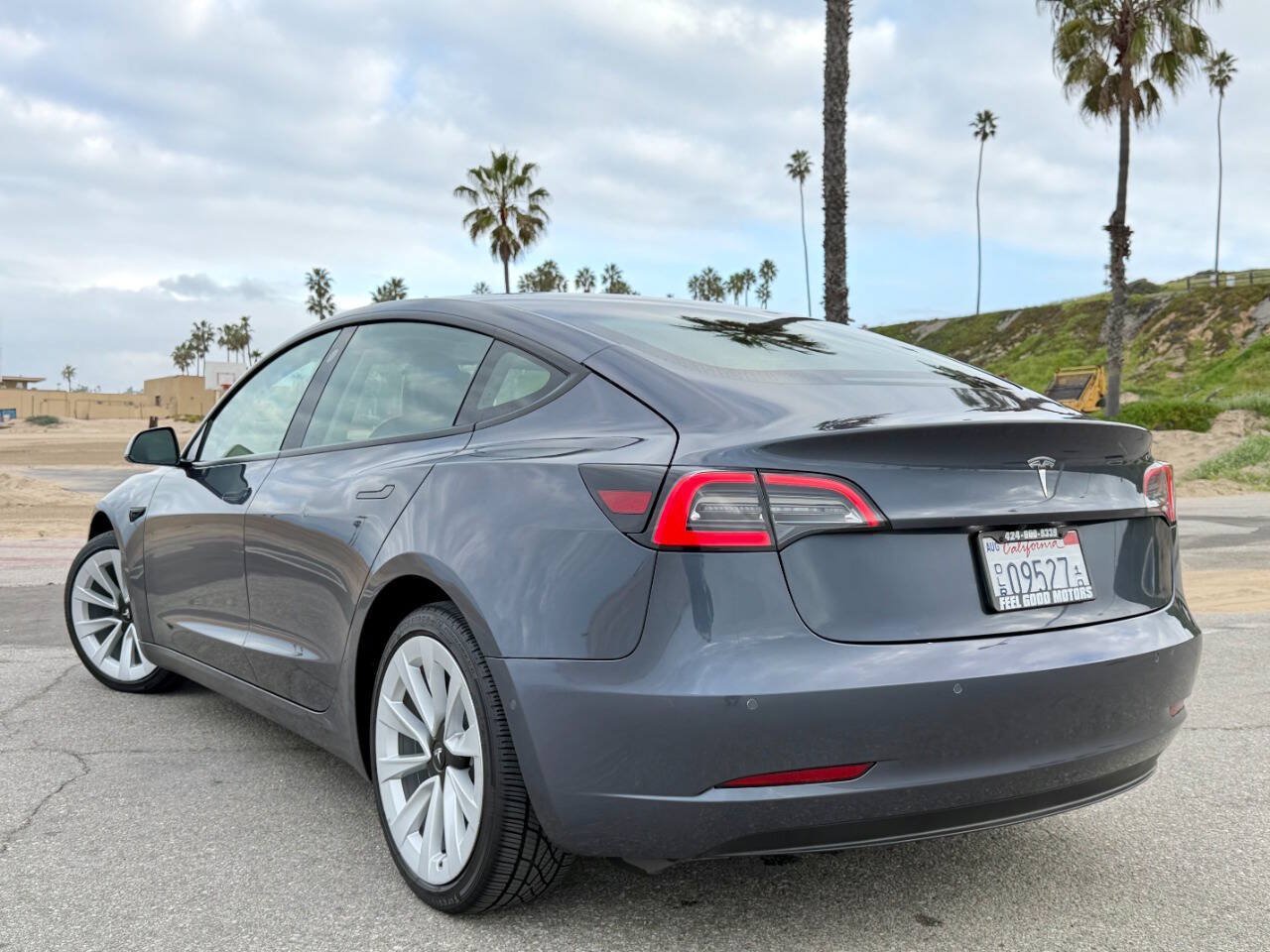 Used 2022 Tesla Model 3 RWD image 3