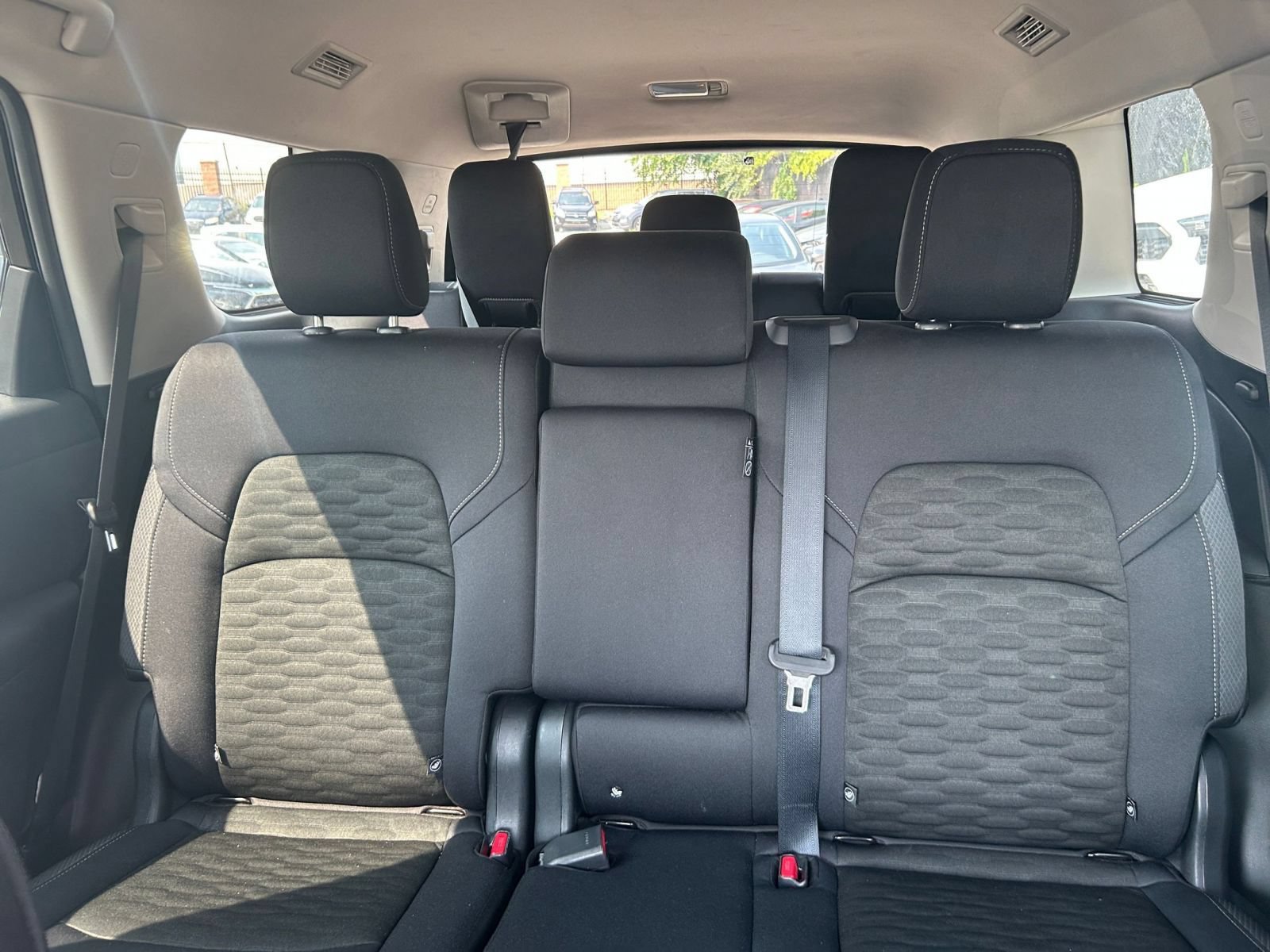 Used 2025 Nissan Pathfinder SV FWD image 34