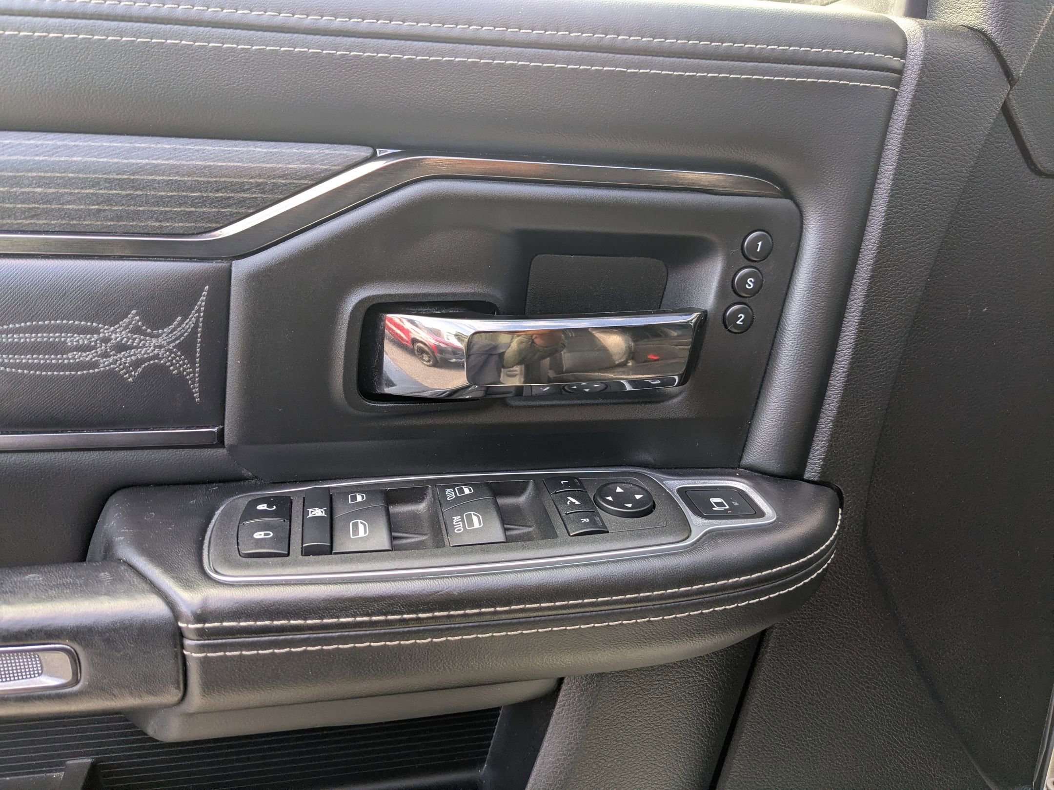 Used 2022 RAM 3500 Limited image 12