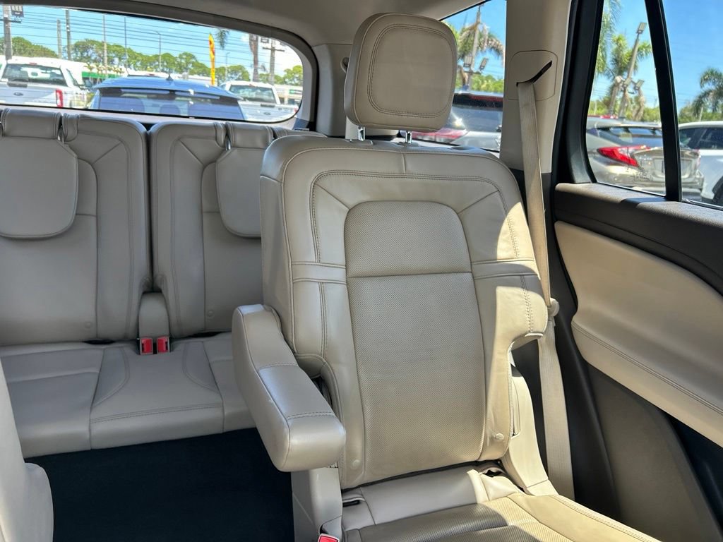 Used 2023 Lincoln Aviator Reserve w/ Equipment Group 201A AWD/4WD image 14
