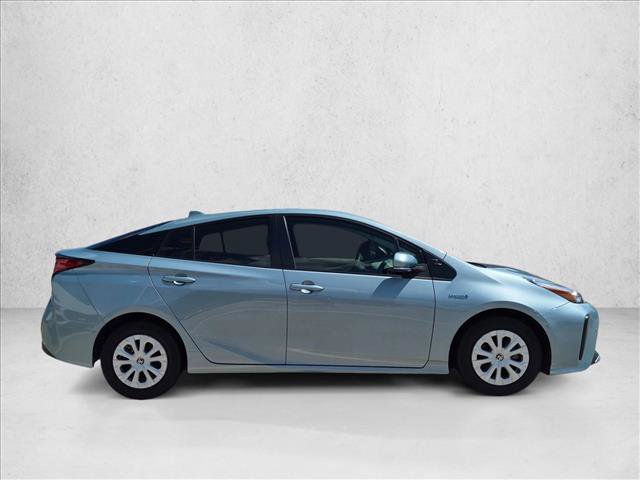 Used 2022 Toyota Prius LE FWD image 4