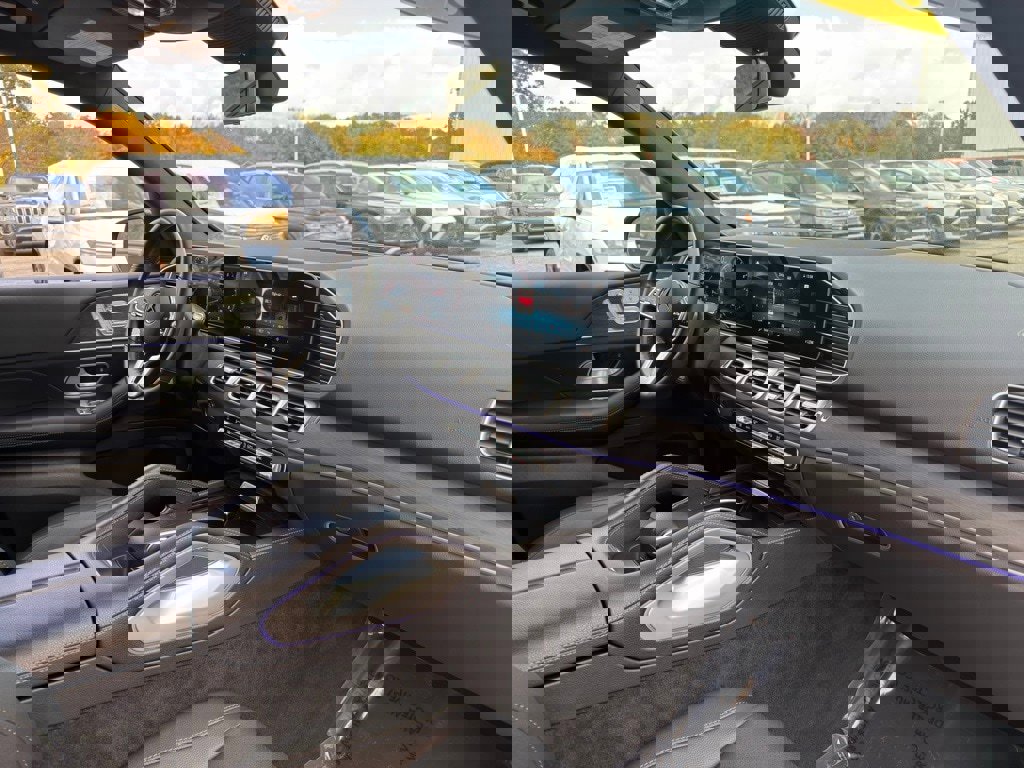 Used 2022 Mercedes-Benz GLE 350 4MATIC w/ Premium Package image 33