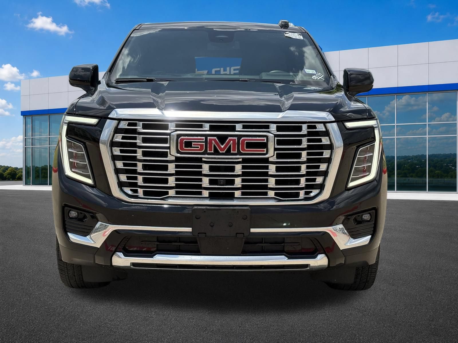 Certified 2025 GMC Yukon XL Denali AWD/4WD image 2