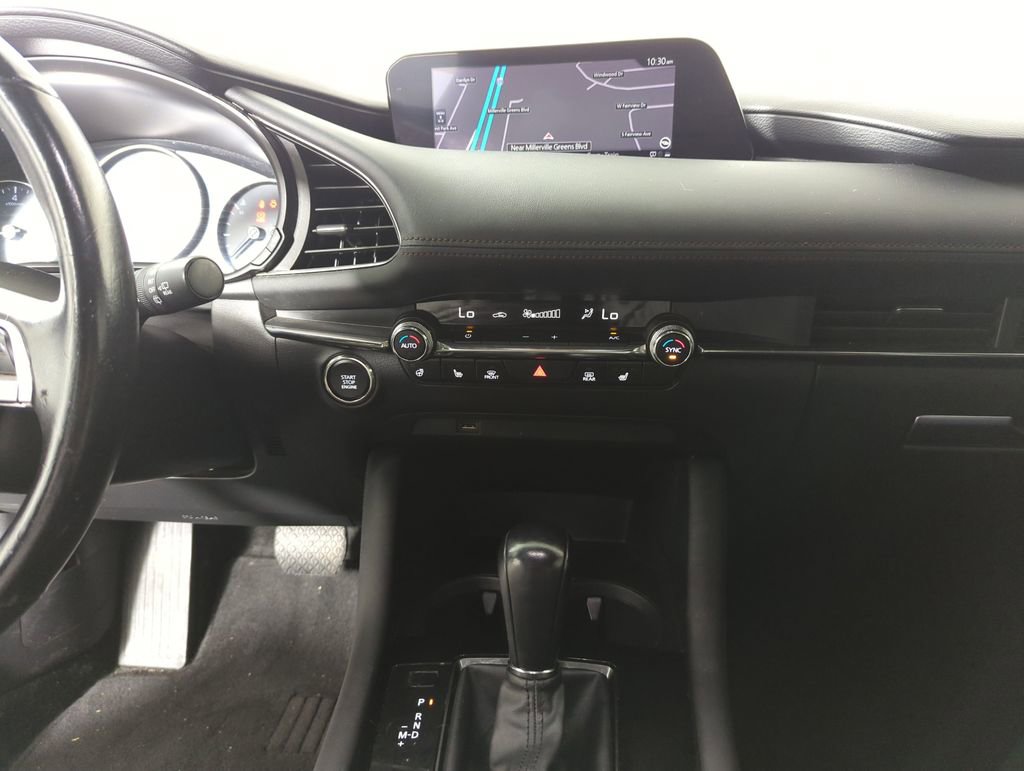 Used 2021 MAZDA MAZDA3 Hatchback w/Premium Plus Pkg image 13