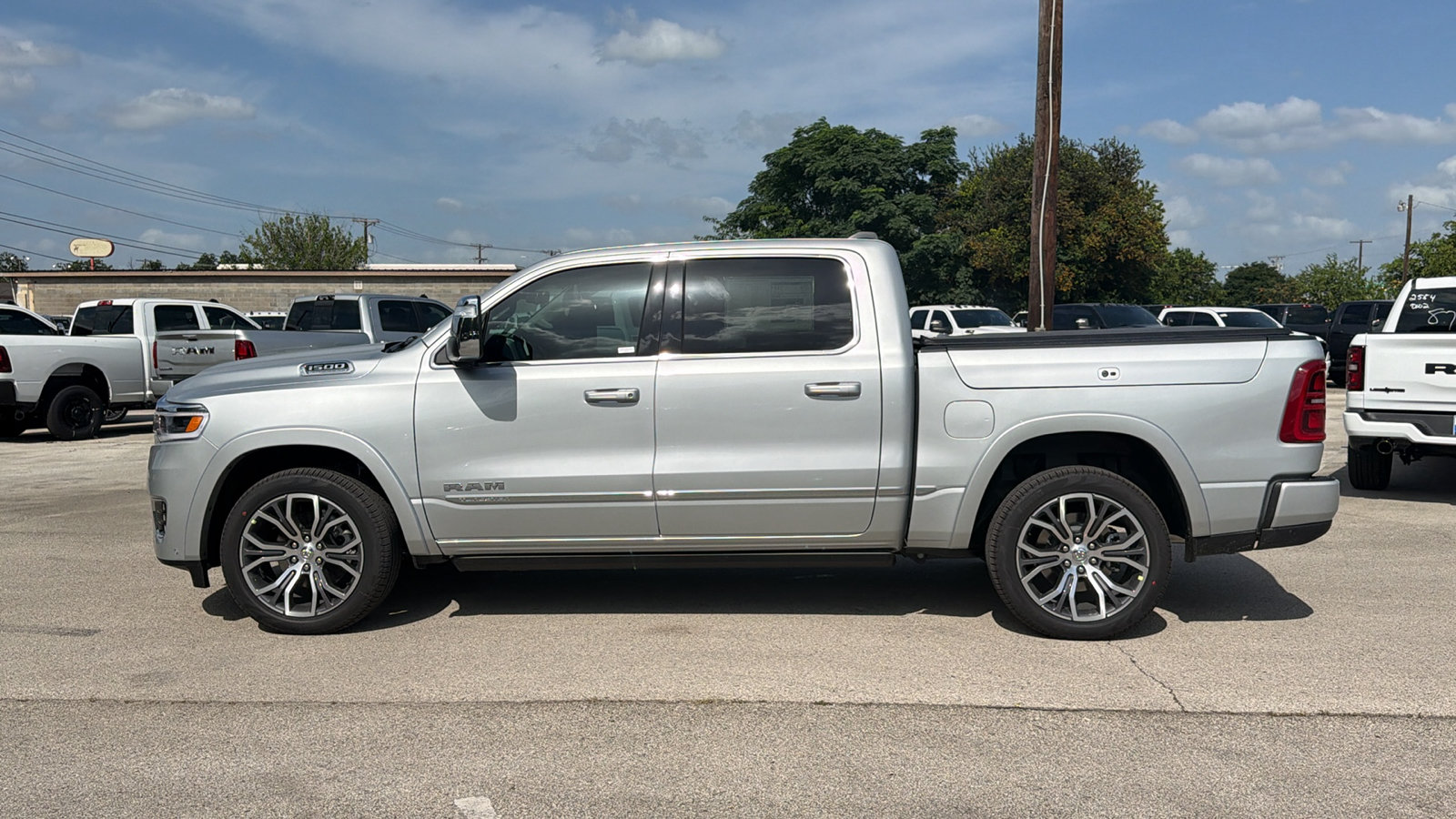 New 2026 RAM 1500 Tungsten w/ Towing Technology Group AWD/4WD image 7