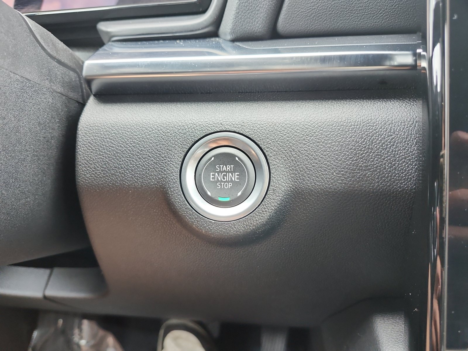 Used 2025 GMC Terrain Elevation AWD/4WD image 21