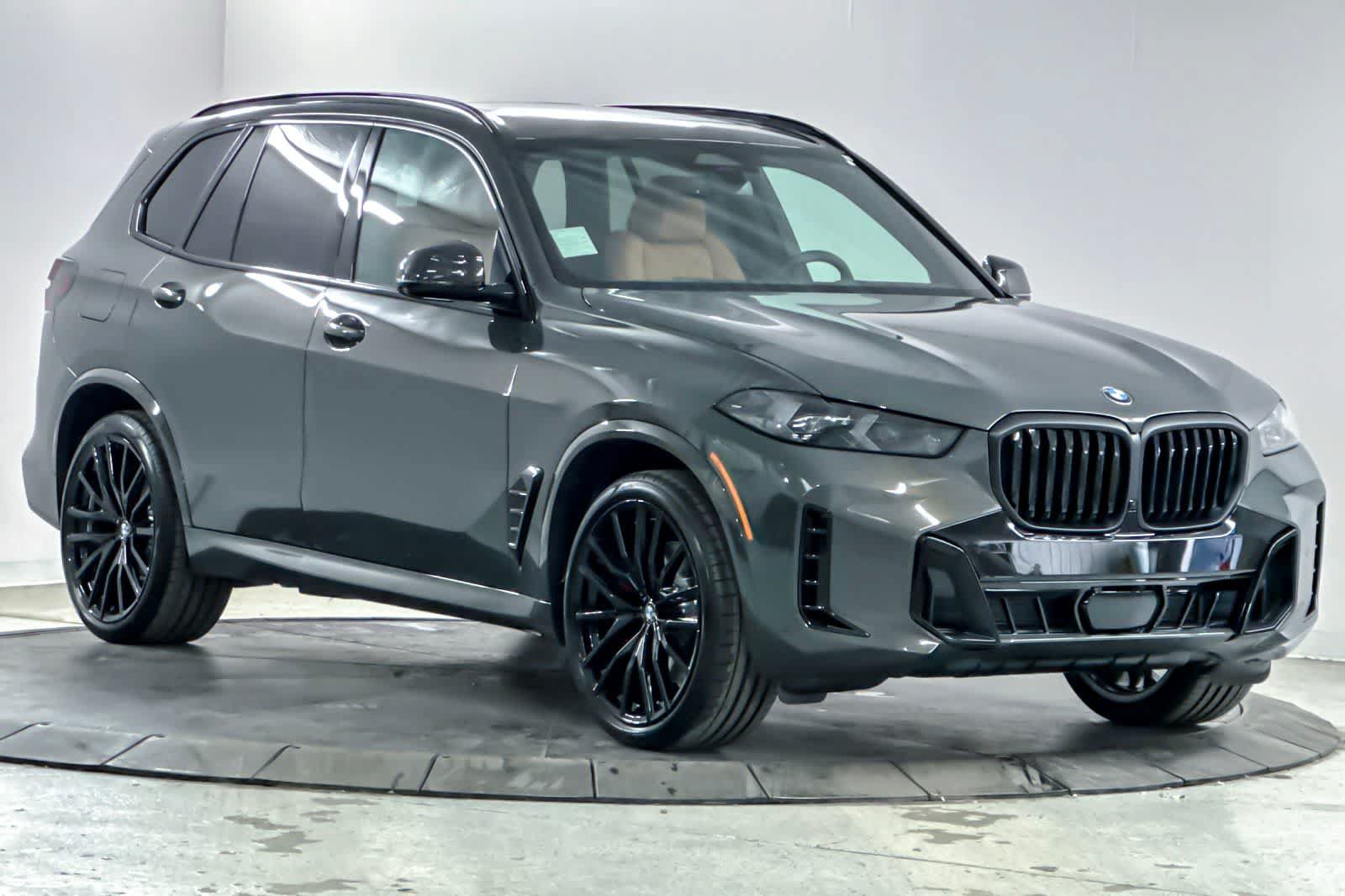 Used 2026 BMW X5 xDrive40i w/ M Sport Package AWD/4WD image 9