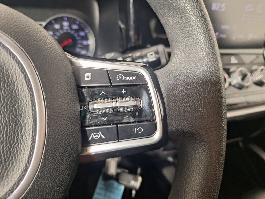 Used 2022 Kia Sorento LX FWD image 19