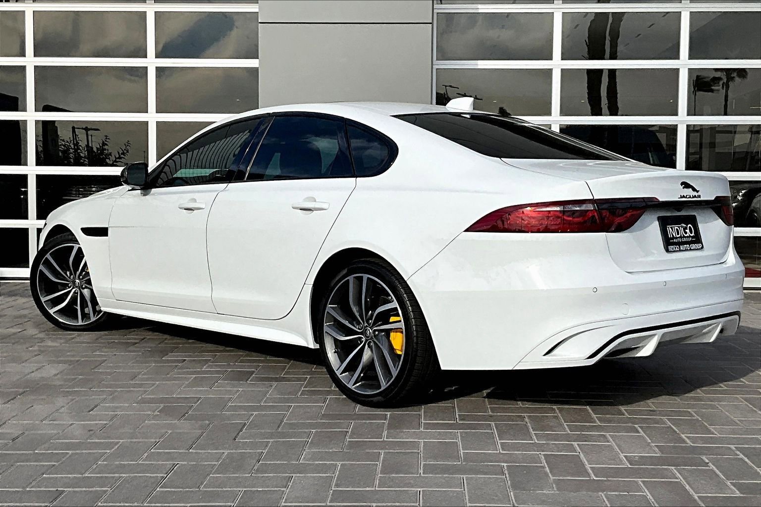 Used 2024 Jaguar XF R-Dynamic SE image 12