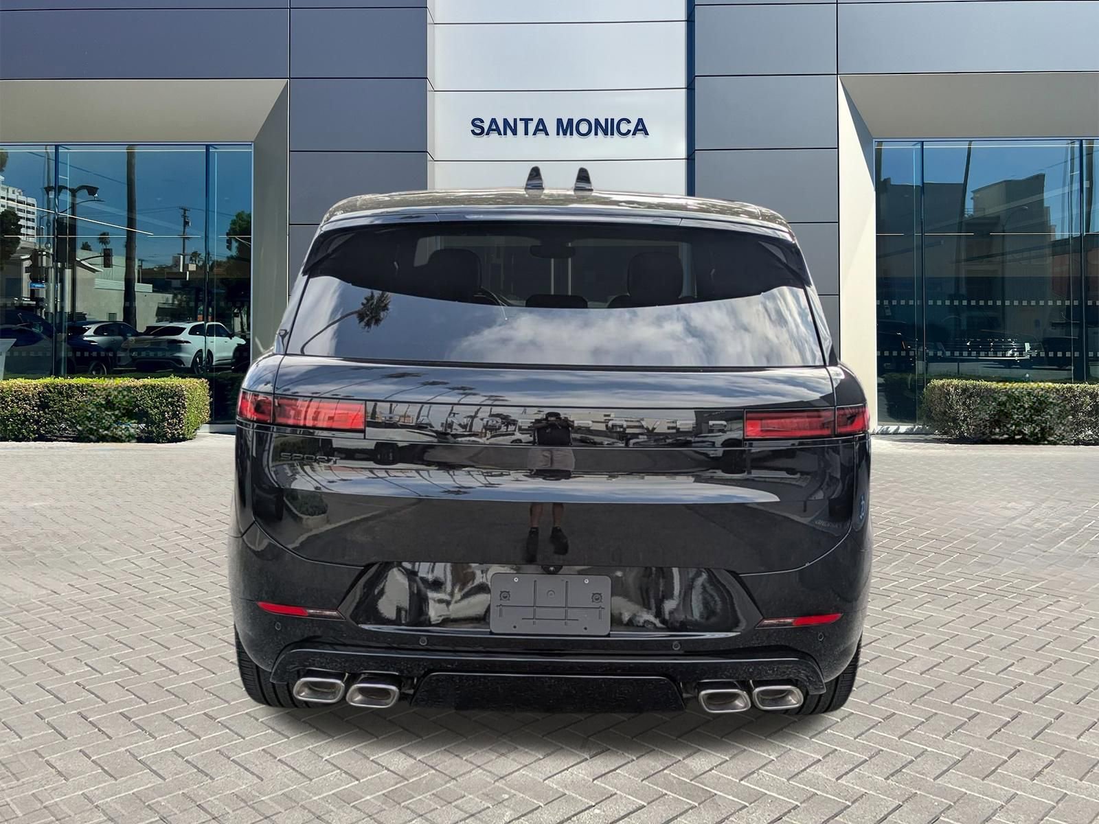 New 2026 Land Rover Range Rover Sport Dynamic SE AWD/4WD image 4
