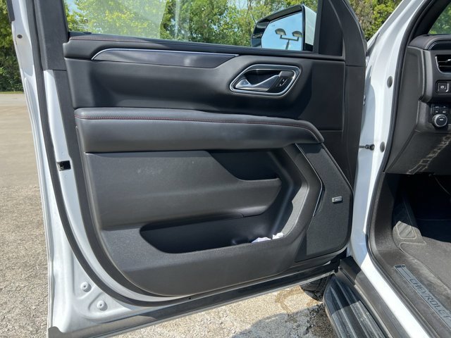 Used 2021 Chevrolet Tahoe RST w/ Luxury Package AWD/4WD image 23