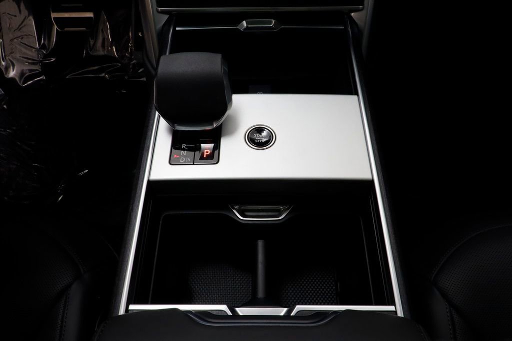 New 2025 Land Rover Range Rover SE AWD/4WD image 14