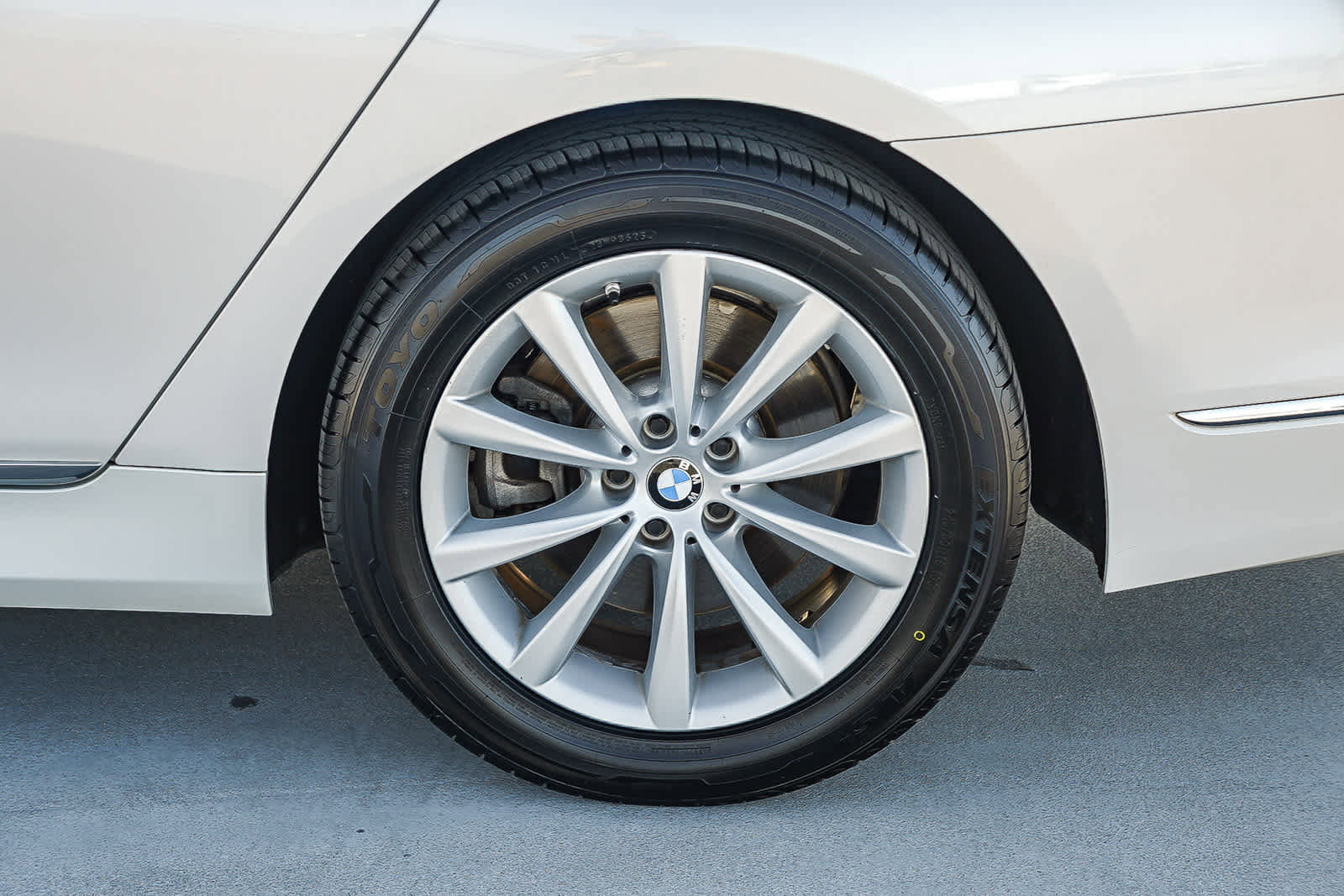 Used 2019 BMW 740i image 12