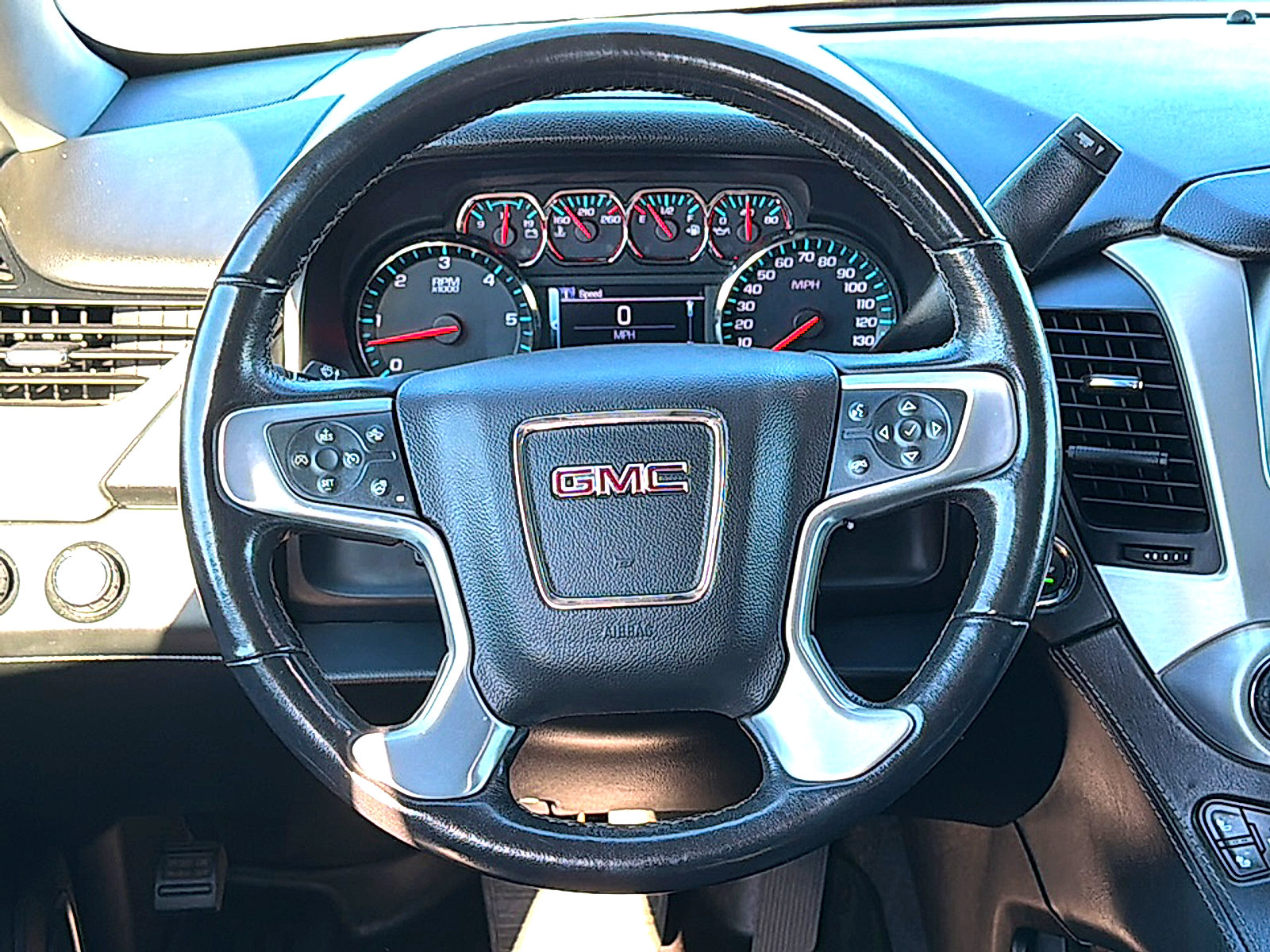 Used 2020 GMC Yukon XL SLT AWD/4WD image 24