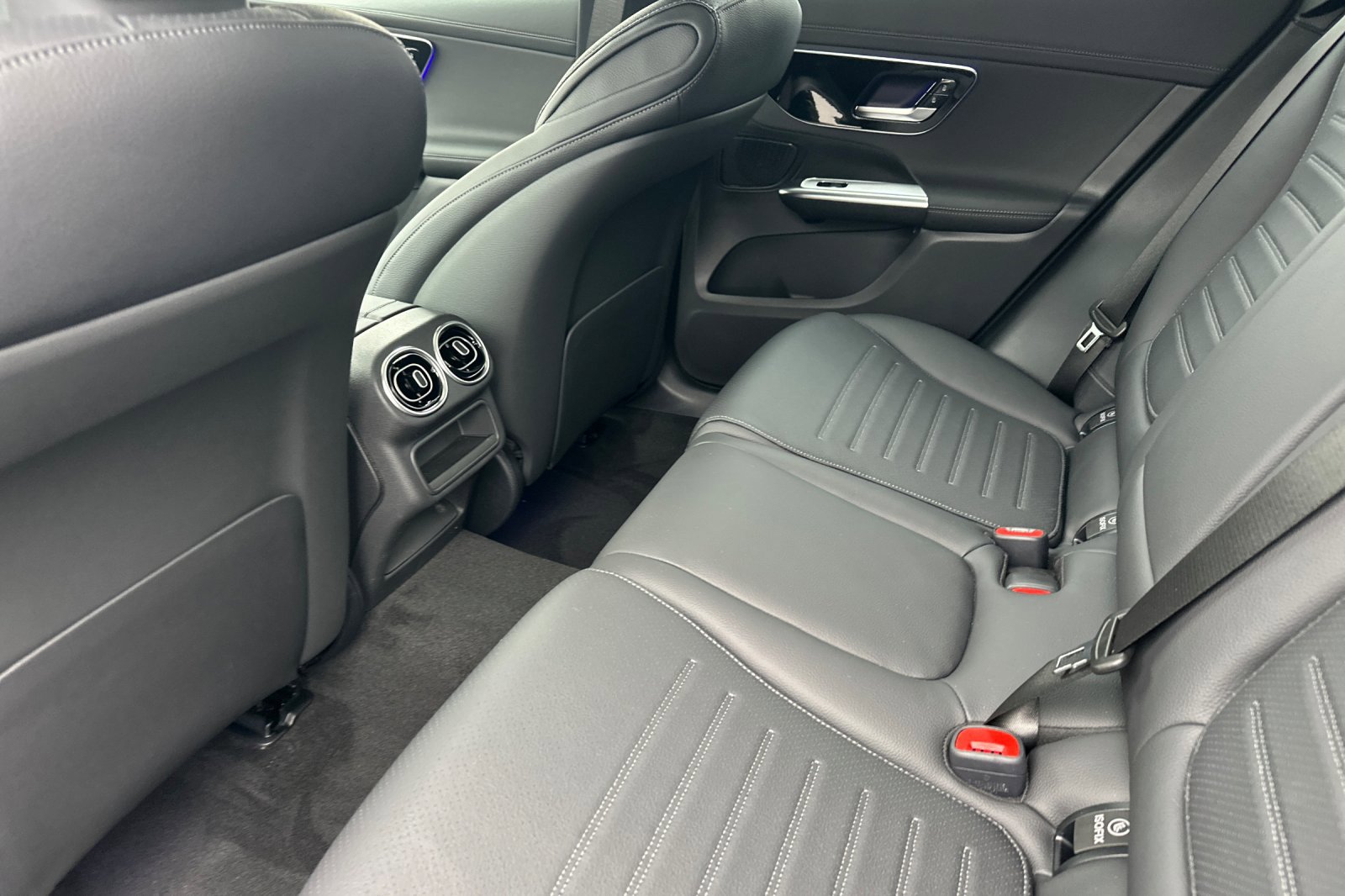 New 2026 Mercedes-Benz GLC 300 4MATIC image 12