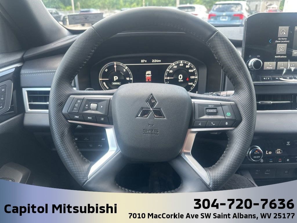 New 2025 Mitsubishi Outlander SEL Black Edition image 24