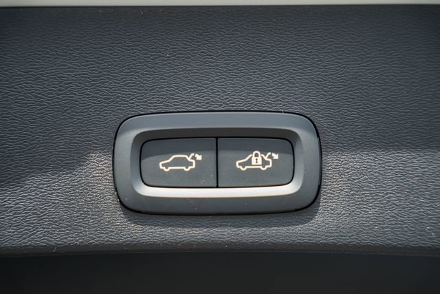 New 2026 Volvo XC40 B5 Plus w/ Climate Package image 11