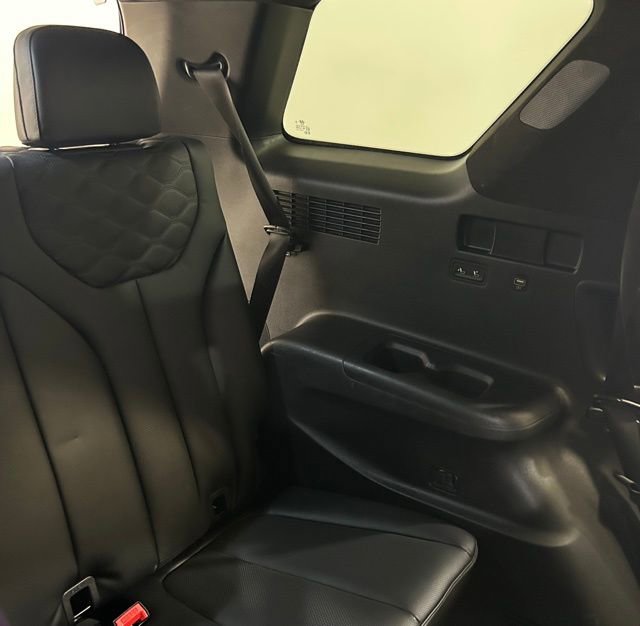 Used 2021 Hyundai Palisade Calligraphy w/ Winter Package image 25