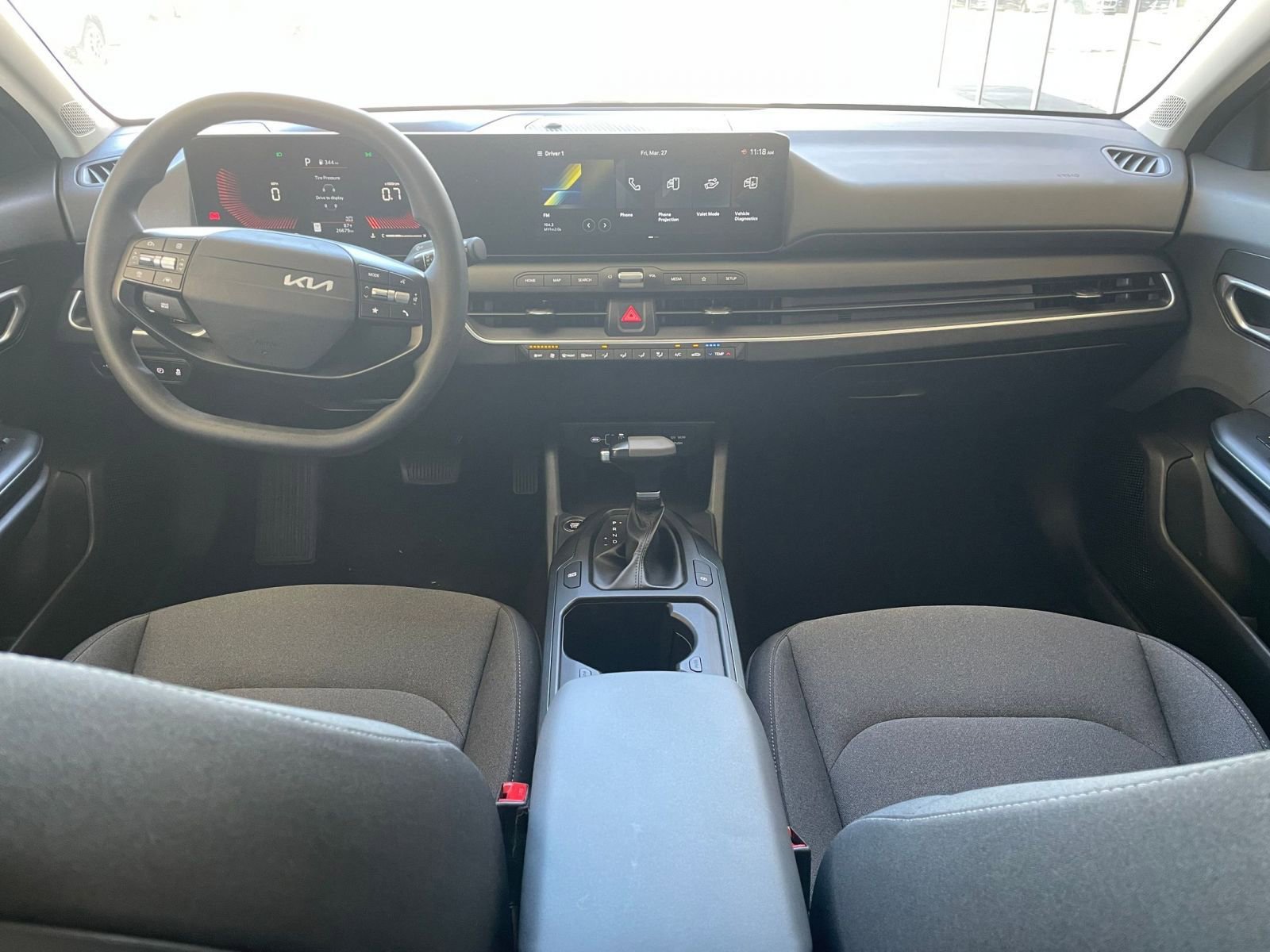 Used 2025 Kia K4 LXS image 32