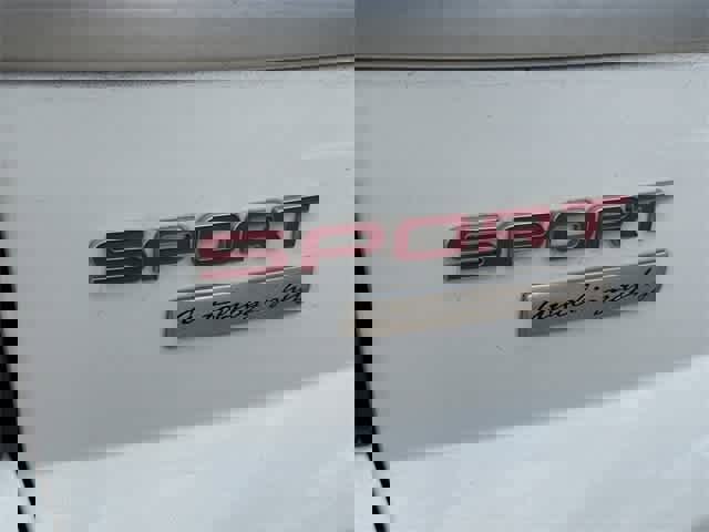 Used 2017 Land Rover Range Rover Sport SE image 5