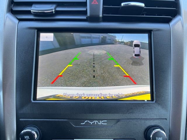 Used 2020 Ford Fusion SE image 25