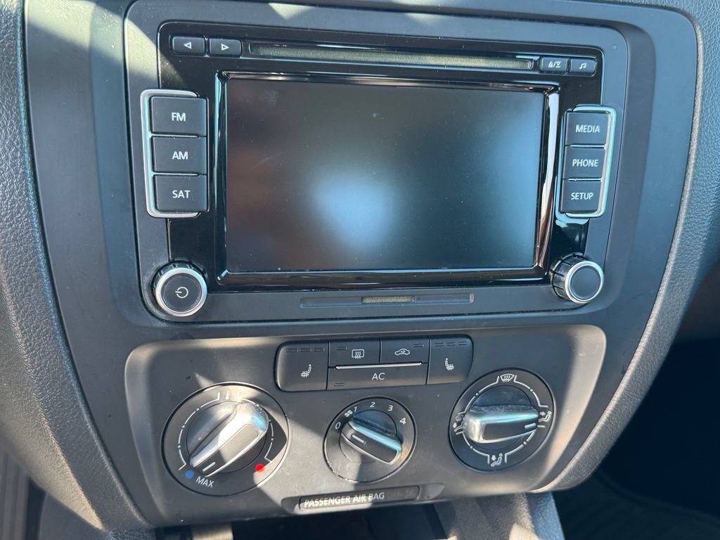 Used 2012 Volkswagen Jetta SE FWD image 12