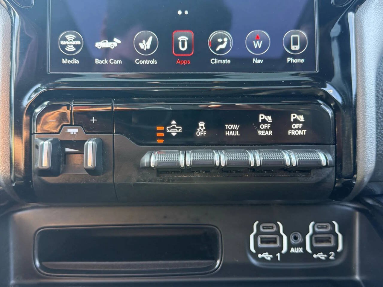 Used 2020 RAM 1500 Laramie AWD/4WD image 33