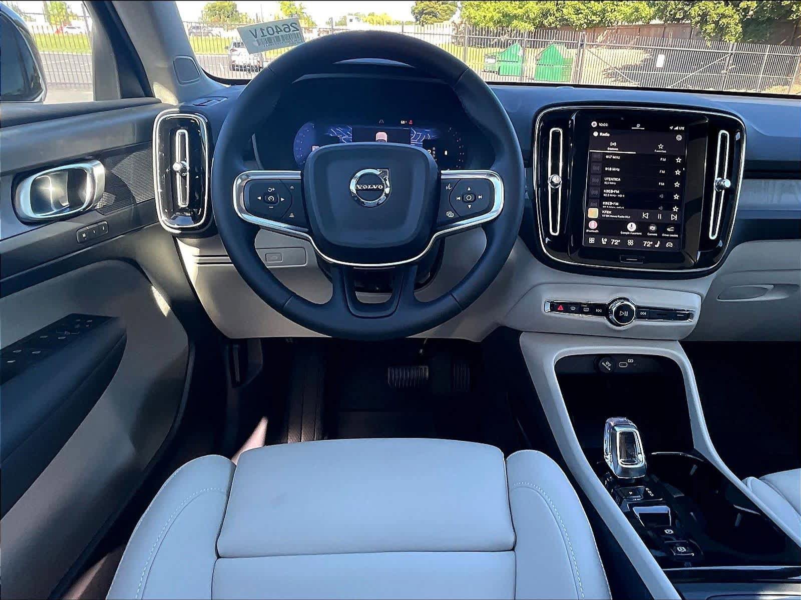New 2026 Volvo XC40 B5 Plus w/ Protection Package Premier AWD/4WD image 15
