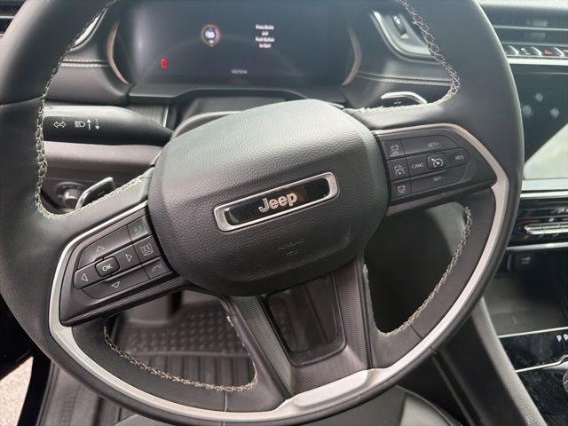 Used 2024 Jeep Grand Cherokee Altitude AWD/4WD image 23