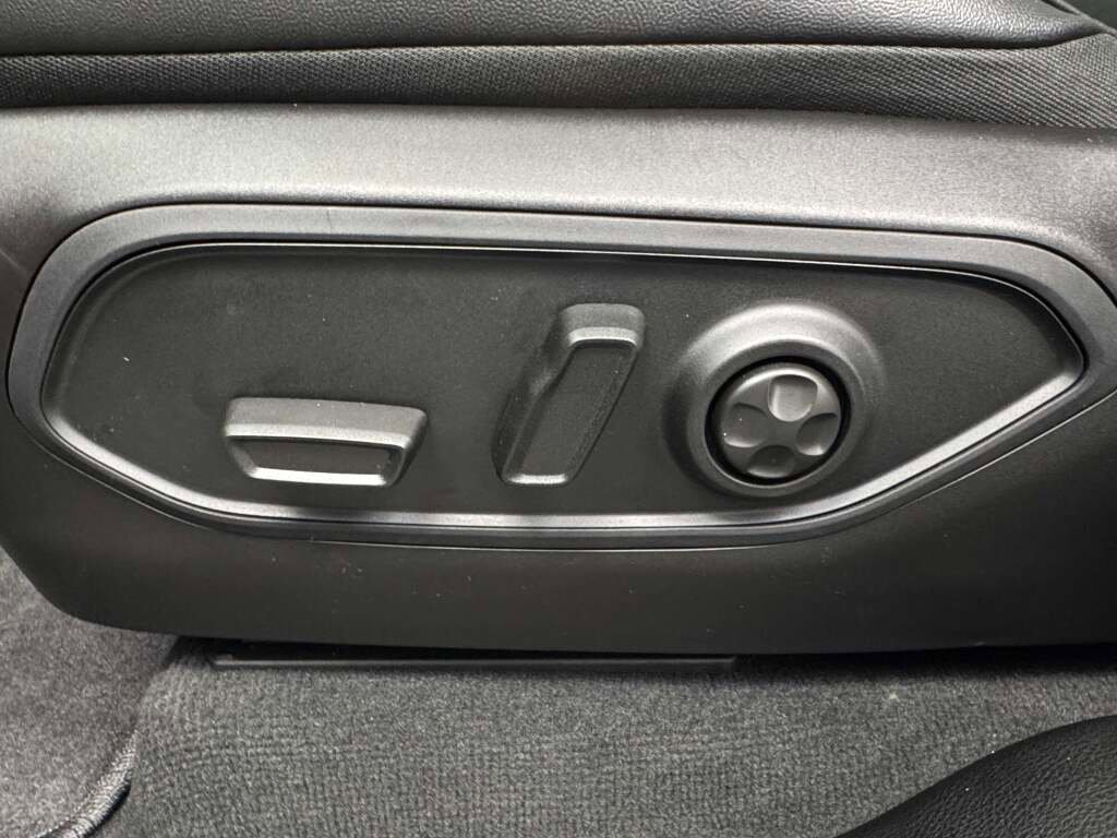 New 2025 Jeep Grand Cherokee L Limited image 19