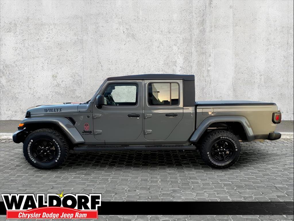 Used 2022 Jeep Gladiator Willys image 4
