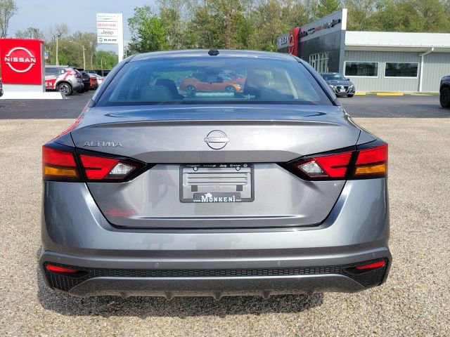 New 2026 Nissan Altima 2.5 SV FWD image 4