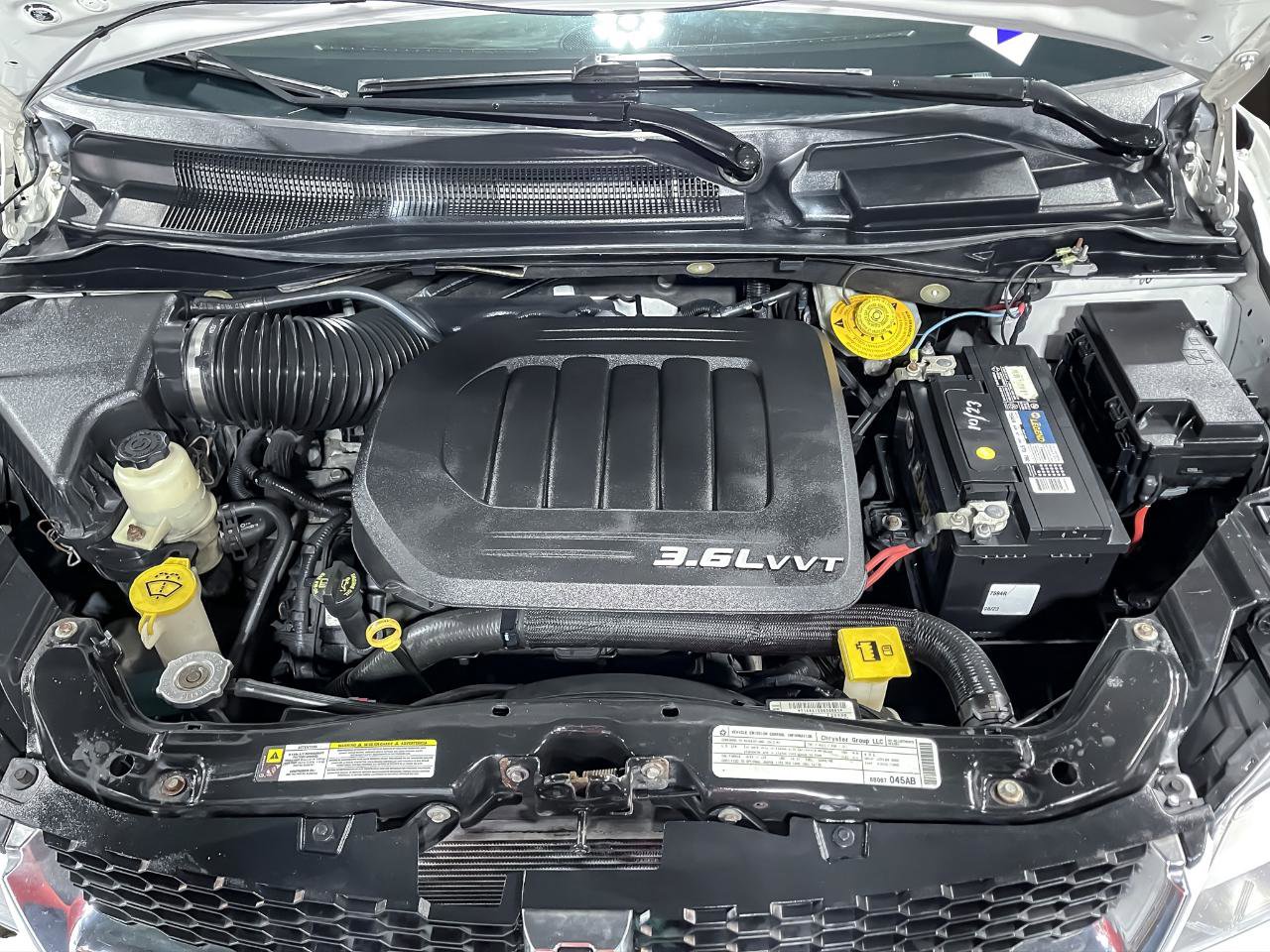 Used 2016 Dodge Grand Caravan SXT image 21