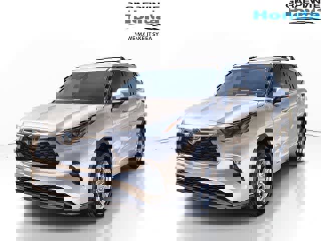 Used 2022 Toyota Highlander LE