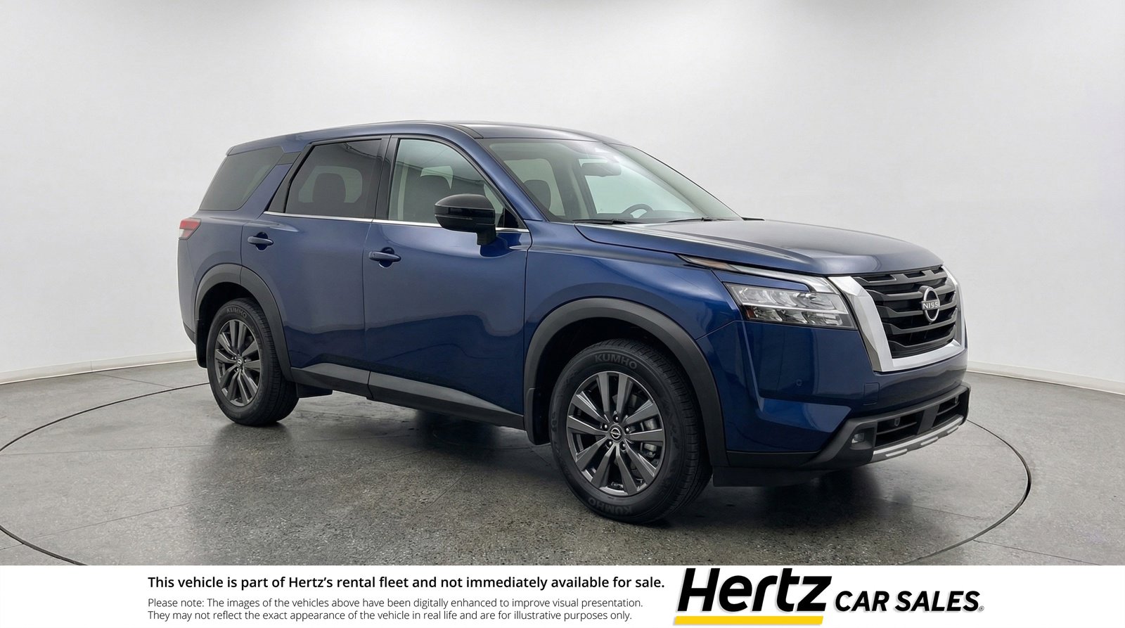 Used 2025 Nissan Pathfinder SV image 1