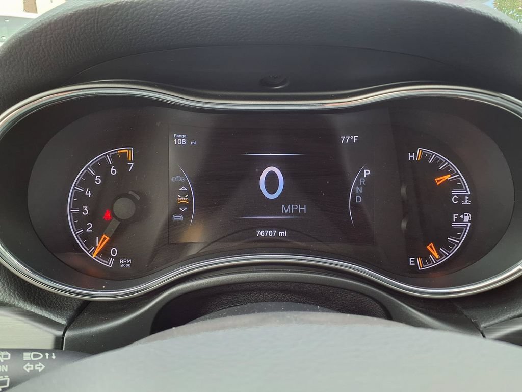 Used 2022 Jeep Grand Cherokee Laredo E RWD image 32