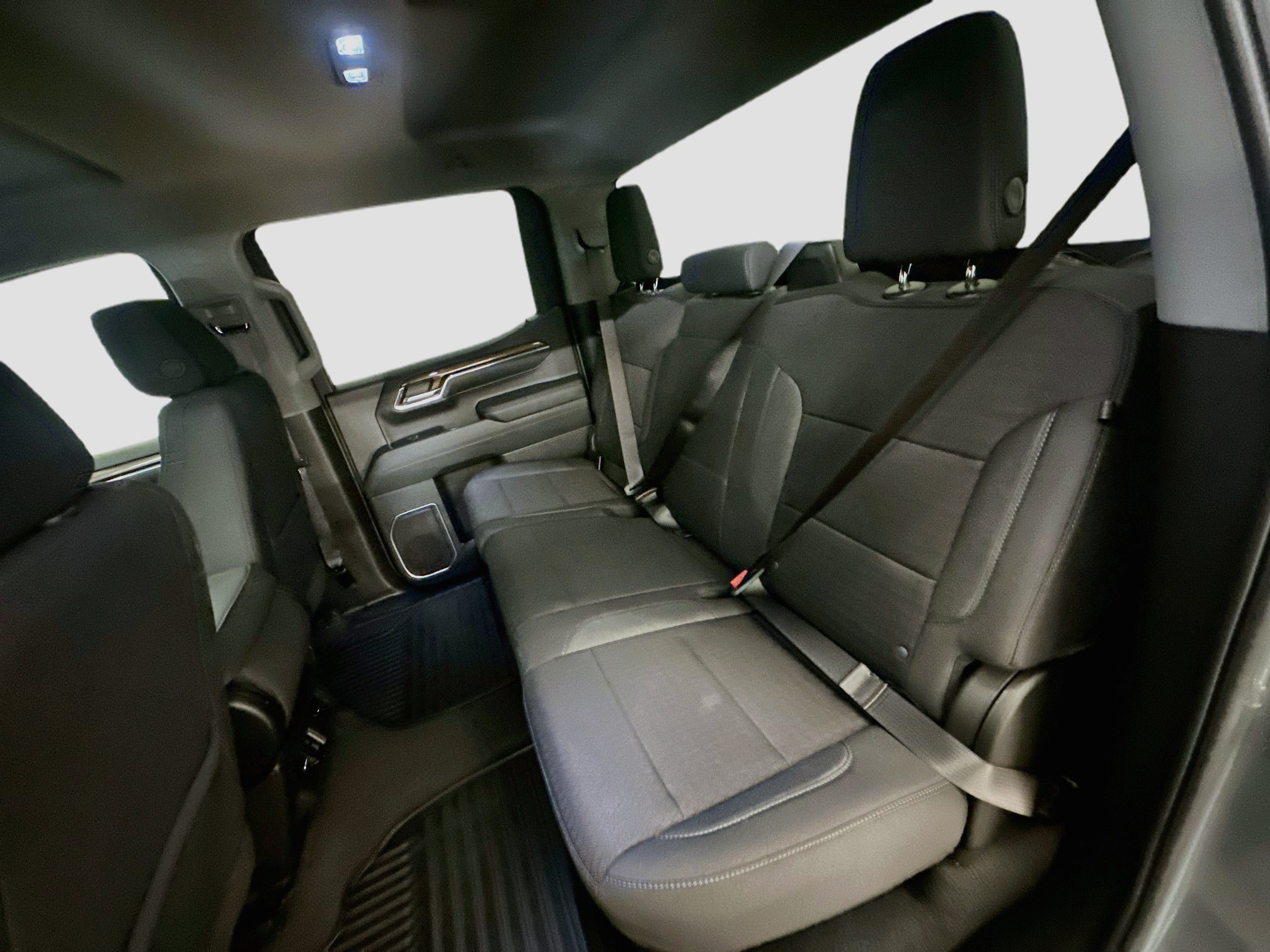 Used 2024 Chevrolet Silverado 1500 LT AWD/4WD image 29