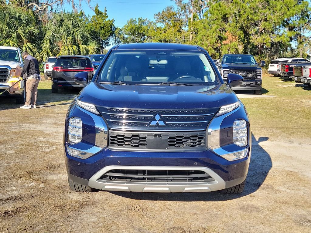 Used 2024 Mitsubishi Outlander SE image 5